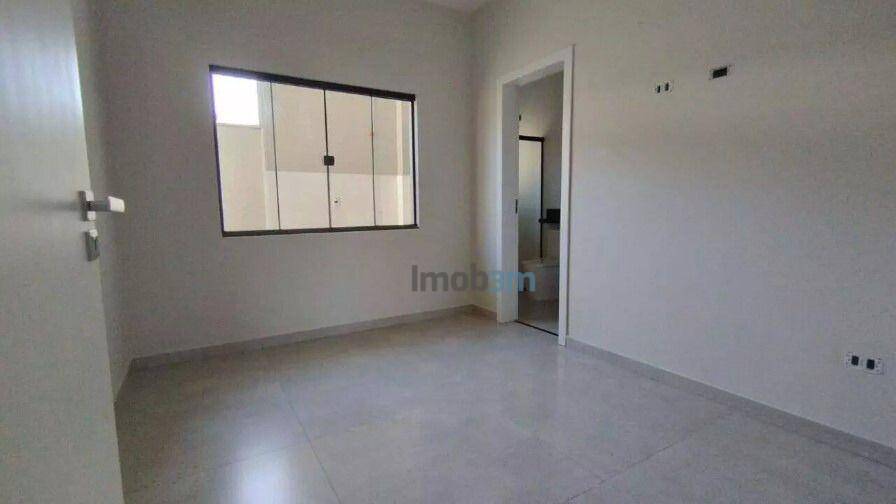 Casa à venda com 3 quartos, 73m² - Foto 4