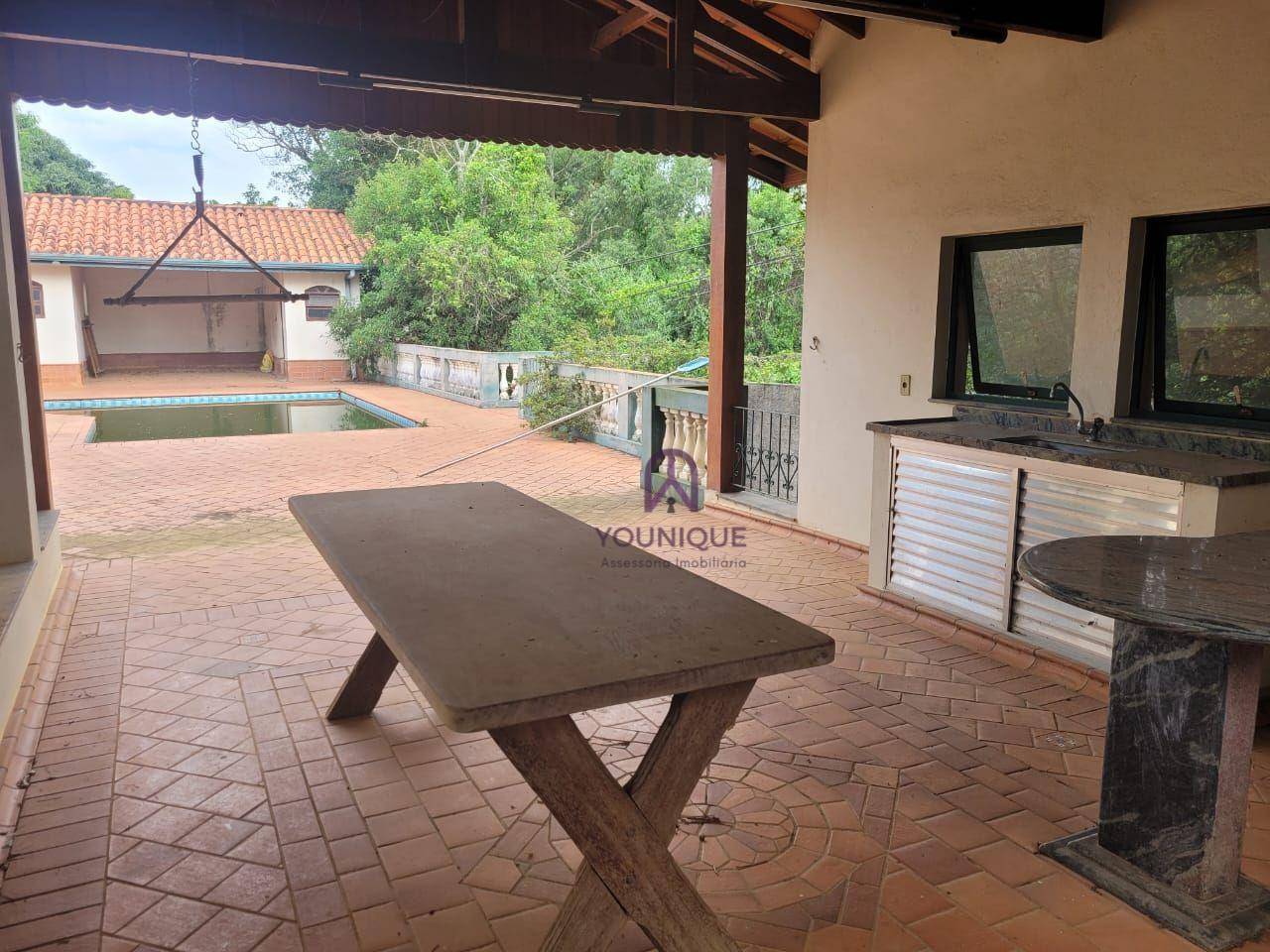 Casa à venda com 4 quartos, 810m² - Foto 2