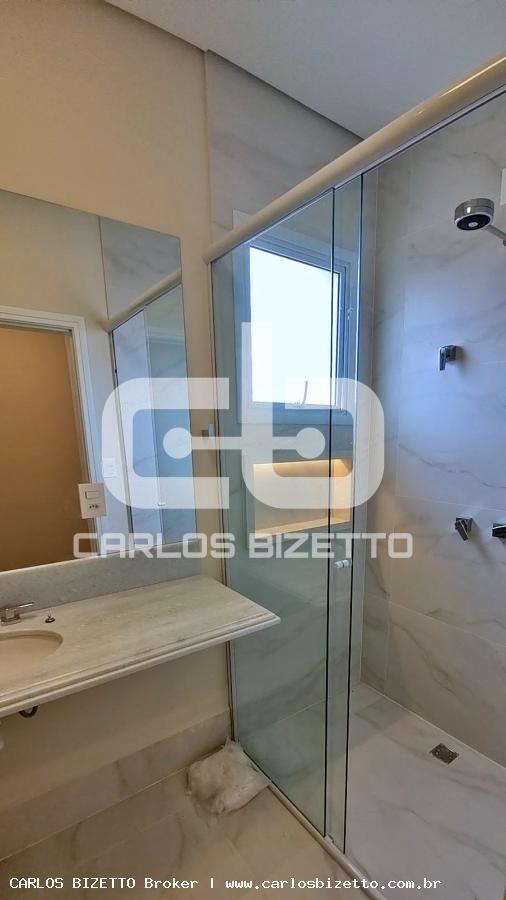 Casa de Condomínio à venda com 3 quartos, 420m² - Foto 22