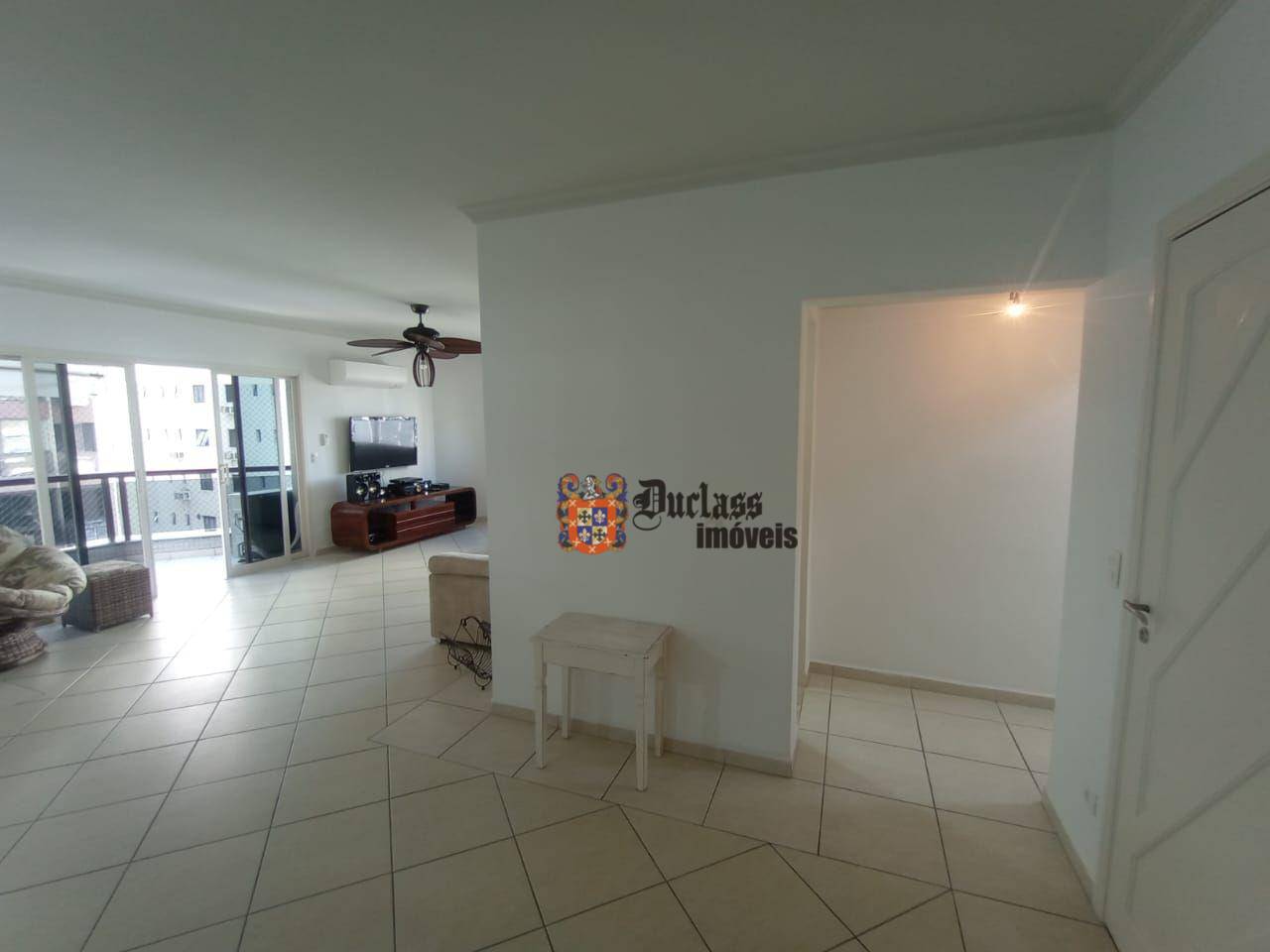 Apartamento à venda com 3 quartos, 168m² - Foto 5