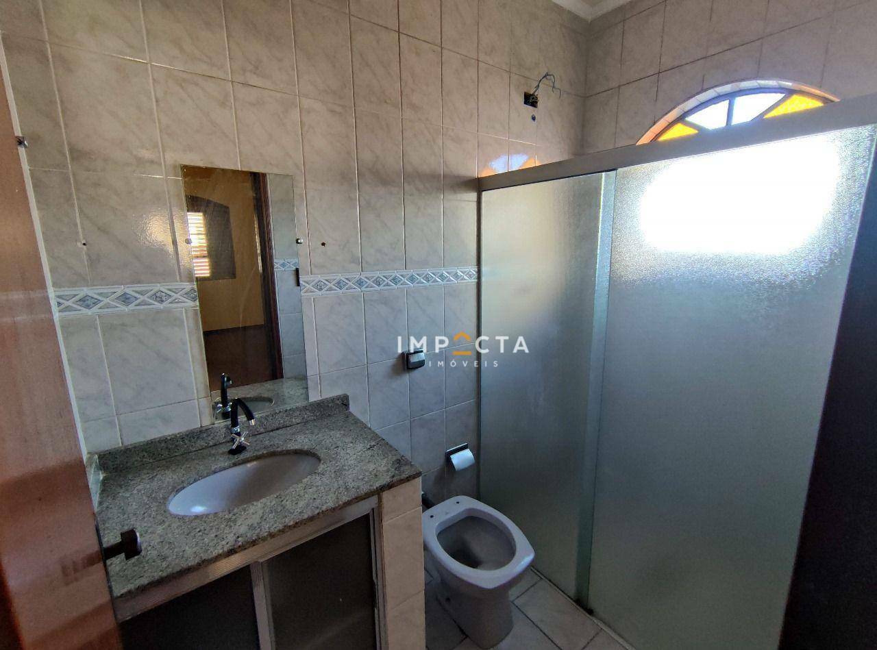 Casa à venda com 4 quartos, 177m² - Foto 14