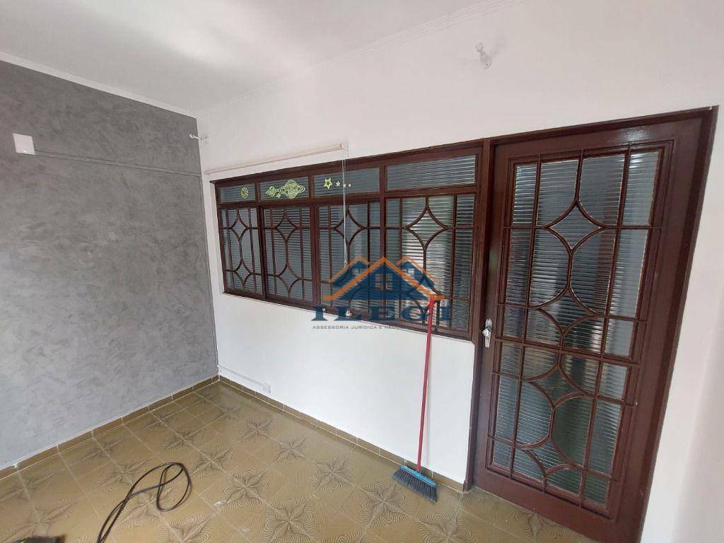 Casa para alugar com 2 quartos, 150M2 - Foto 16