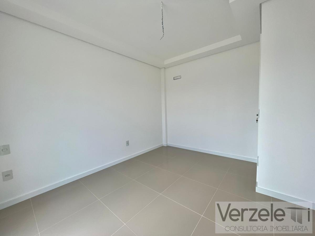 Apartamento à venda com 3 quartos, 179m² - Foto 44