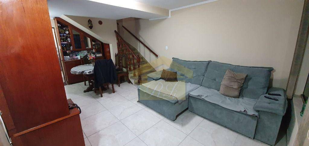 Sobrado à venda com 3 quartos, 131m² - Foto 1