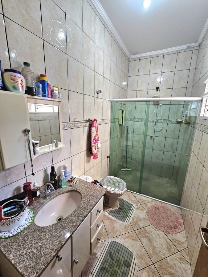 Casa à venda com 3 quartos, 250m² - Foto 4