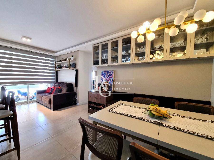 Apartamento à venda com 3 quartos, 74m² - Foto 1