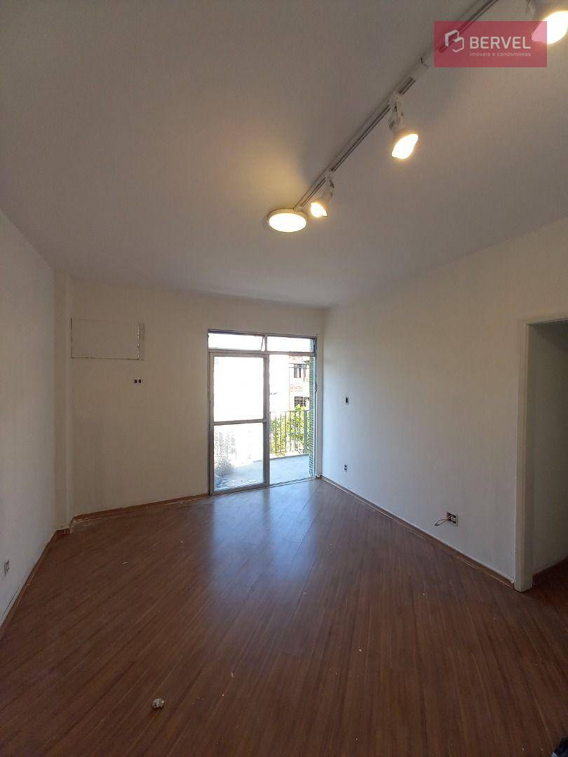 Apartamento para alugar com 2 quartos, 81m² - Foto 3