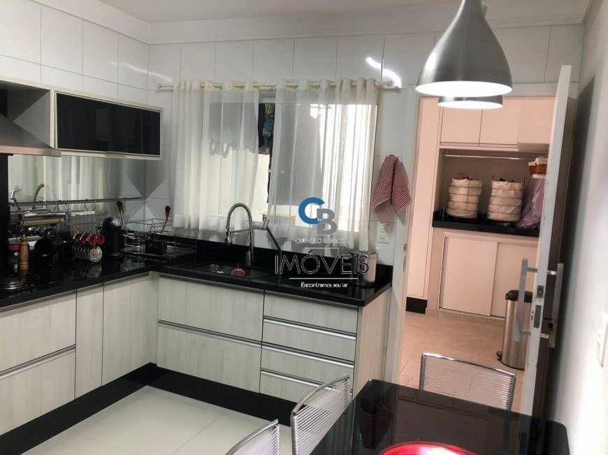 Sobrado à venda com 3 quartos, 175m² - Foto 4