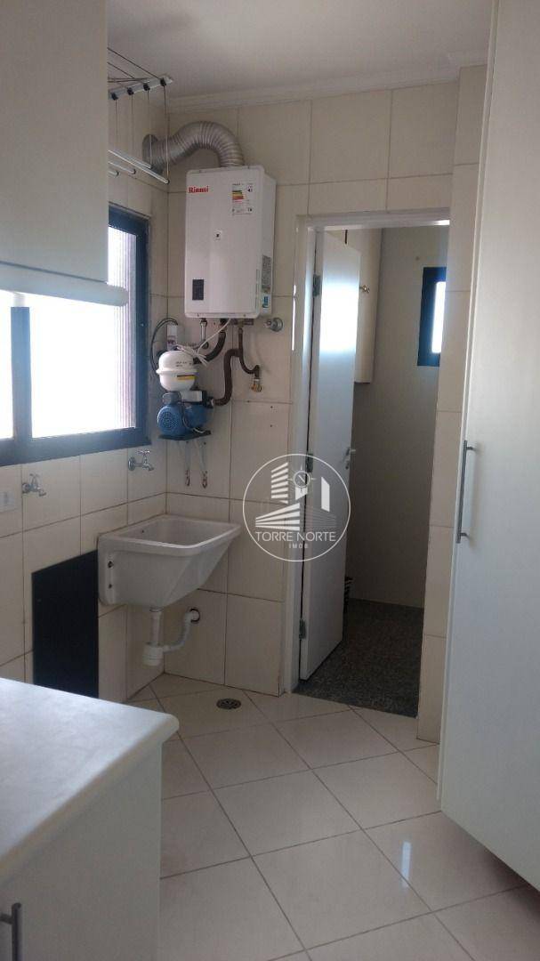 Cobertura à venda com 4 quartos, 250m² - Foto 19