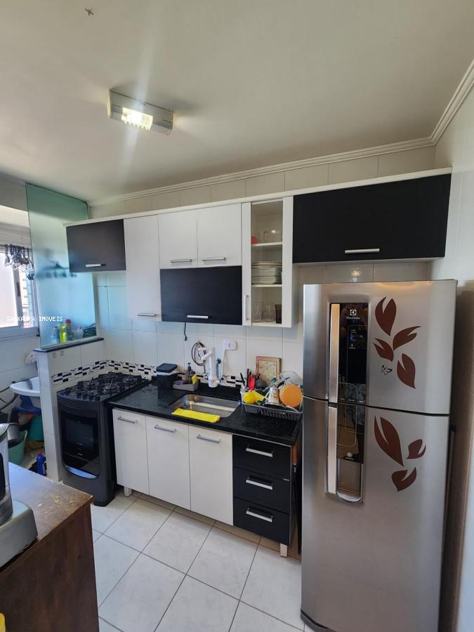 Apartamento à venda com 2 quartos, 65m² - Foto 13