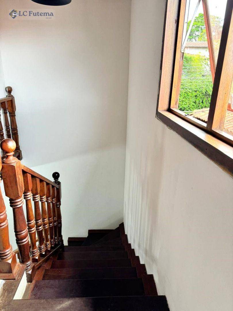 Casa de Condomínio para alugar com 3 quartos, 220m² - Foto 30