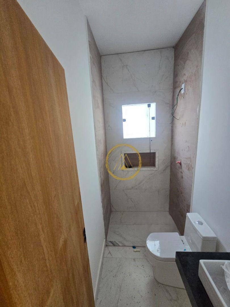 Casa à venda com 2 quartos, 90m² - Foto 4