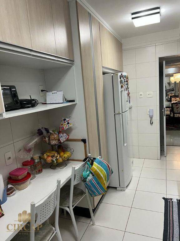 Apartamento à venda com 3 quartos, 168m² - Foto 12