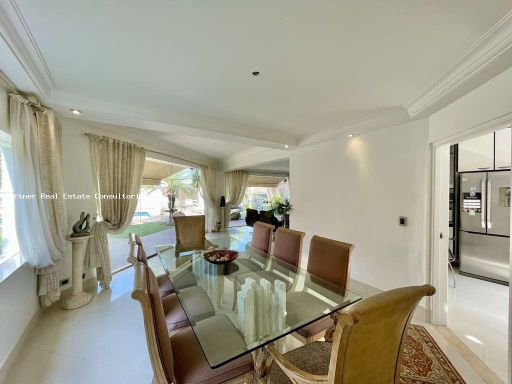 Casa à venda com 4 quartos, 1082m² - Foto 14