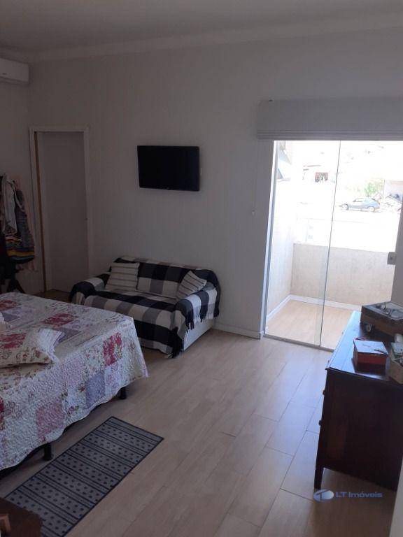 Casa de Condomínio à venda com 3 quartos, 193m² - Foto 11