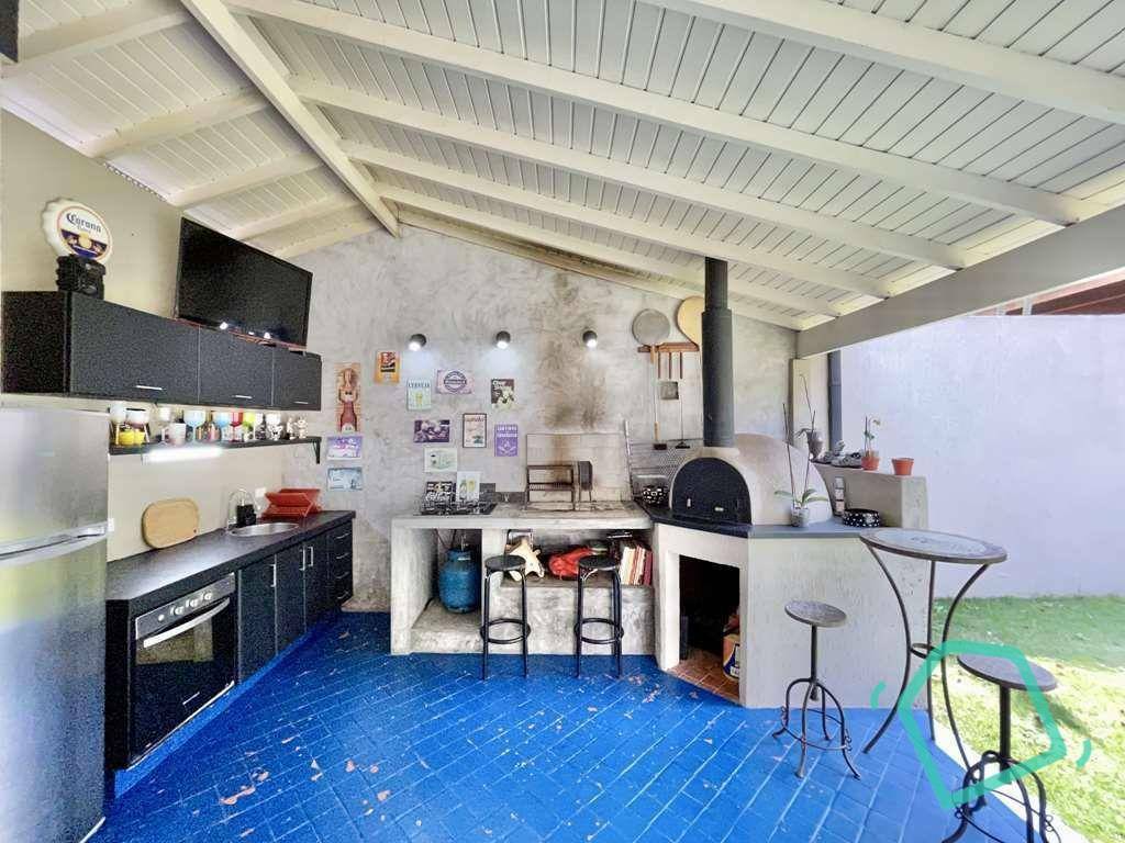 Casa de Condomínio à venda com 4 quartos, 250m² - Foto 18