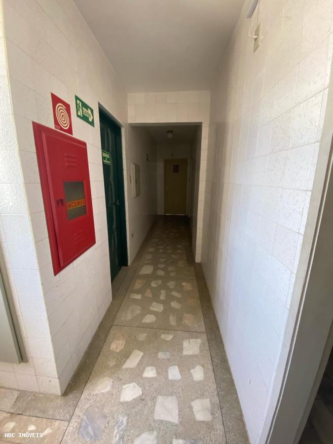 Apartamento à venda com 3 quartos, 138m² - Foto 3