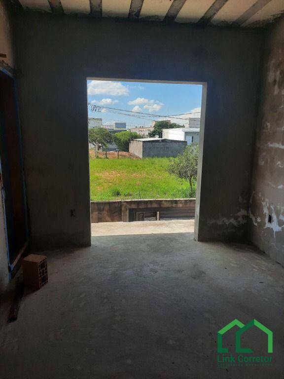 Casa à venda com 2 quartos, 200m² - Foto 18
