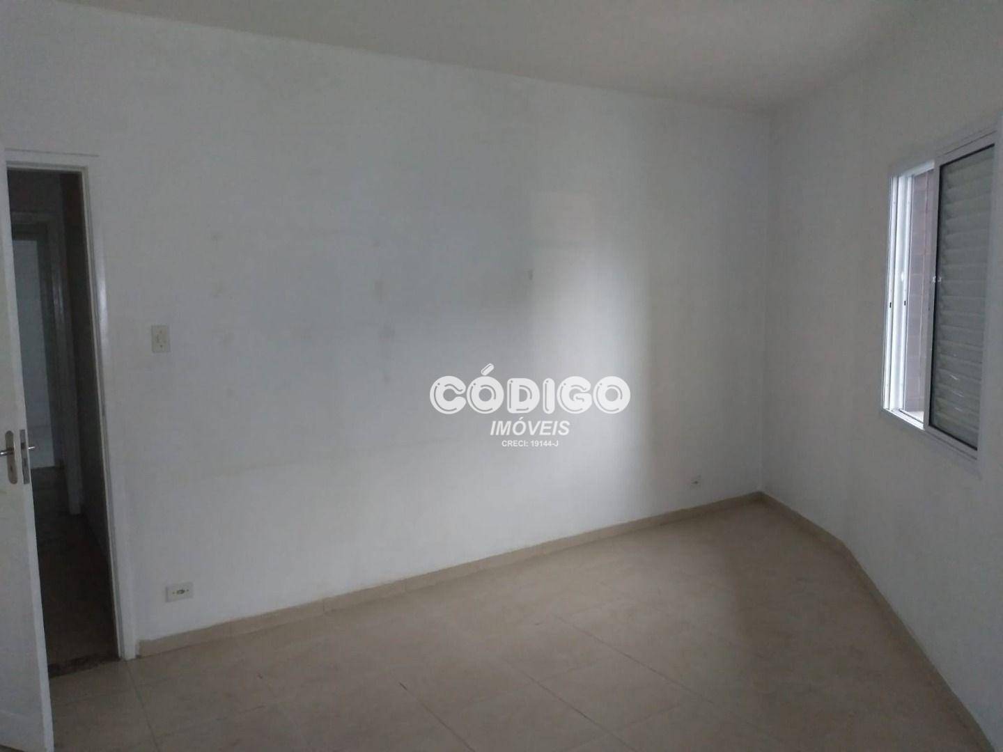 Casa para alugar com 2 quartos, 70m² - Foto 24