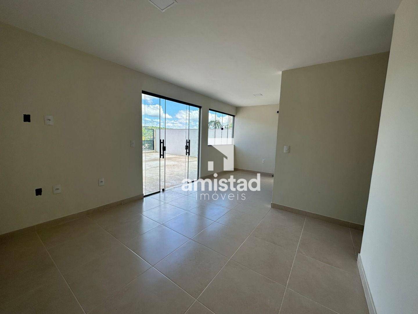 Casa à venda com 3 quartos, 70m² - Foto 6