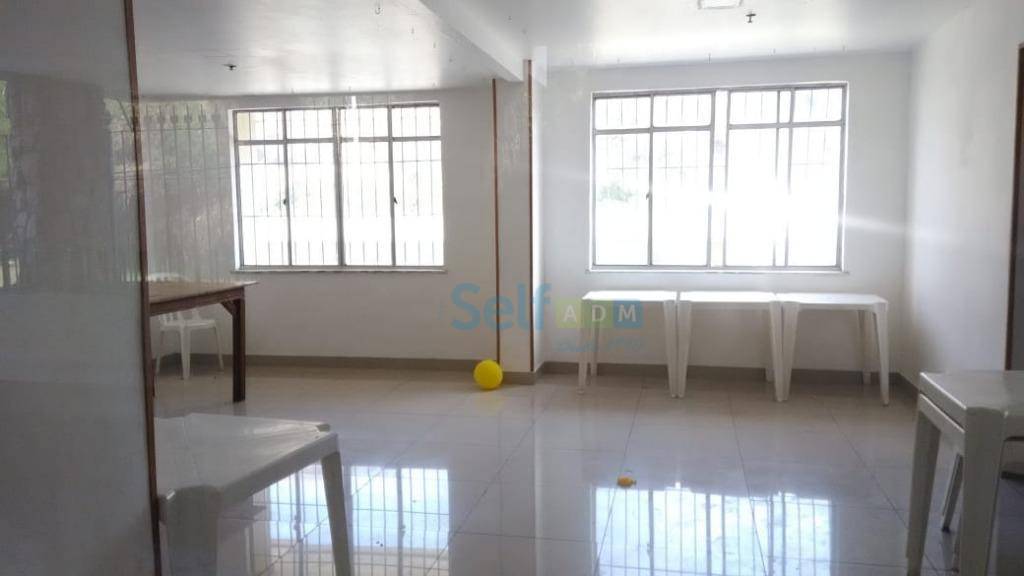 Apartamento para alugar com 2 quartos, 65m² - Foto 11