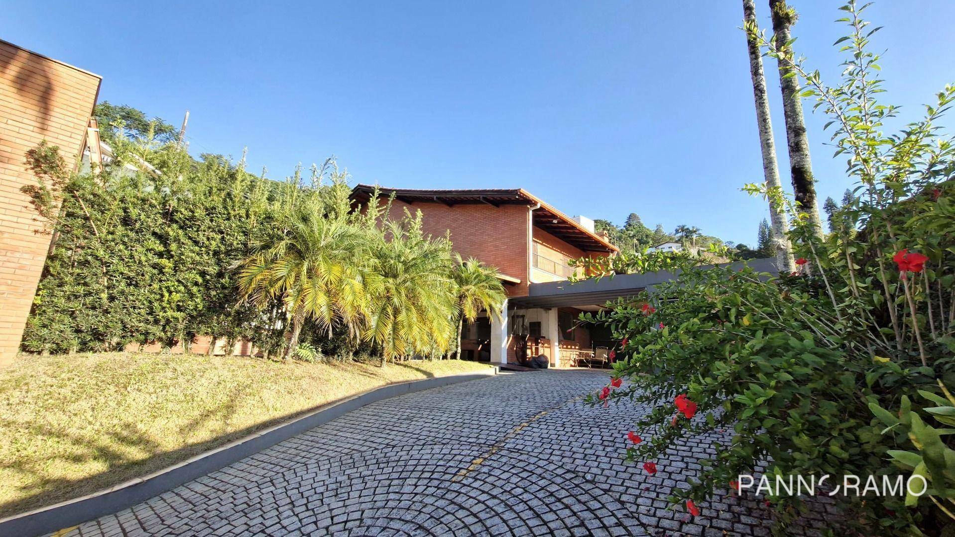 Casa para alugar com 5 quartos, 920m² - Foto 3