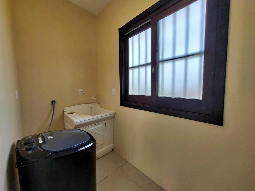 Casa à venda com 4 quartos, 150m² - Foto 29