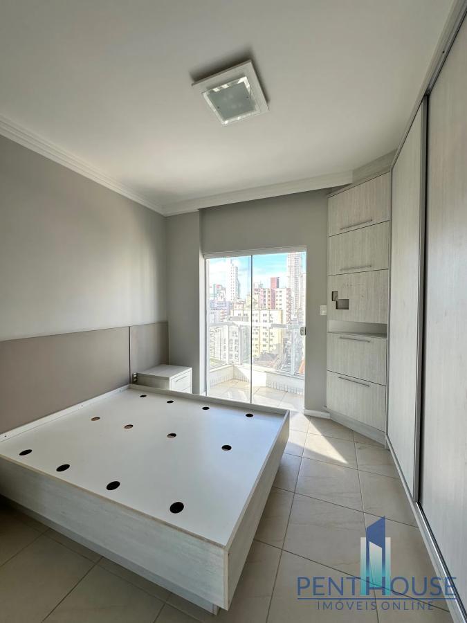 Apartamento à venda com 2 quartos, 110m² - Foto 9