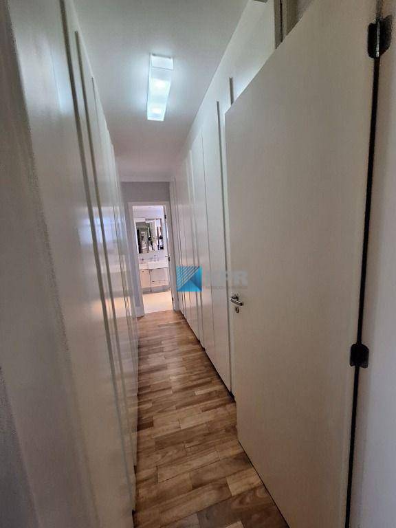 Apartamento à venda com 3 quartos, 194m² - Foto 32