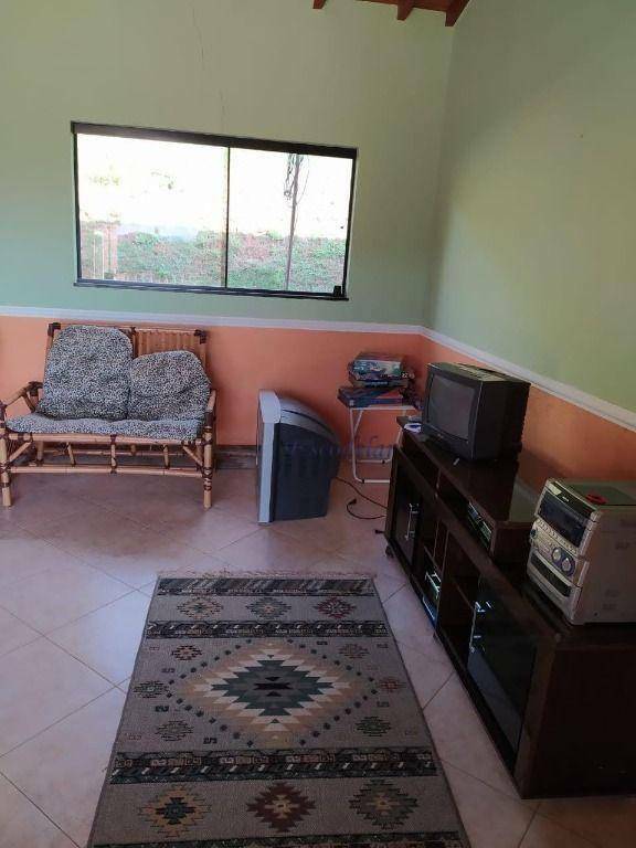 Chácara à venda com 4 quartos, 250m² - Foto 10