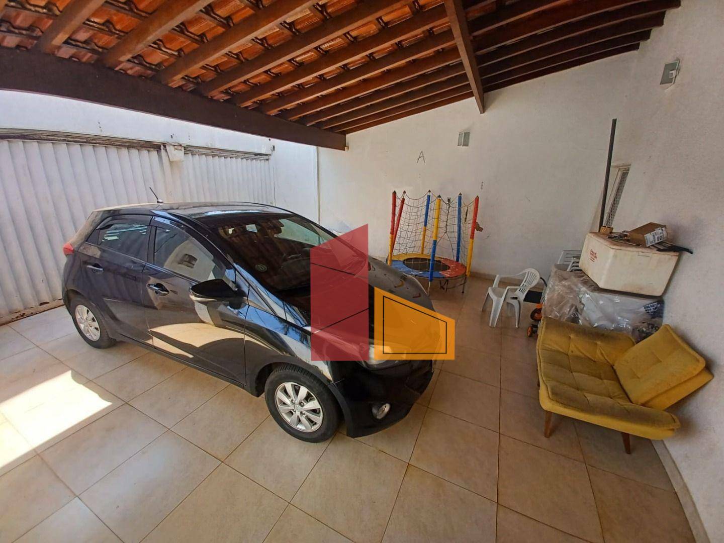 Casa à venda com 3 quartos, 183m² - Foto 2