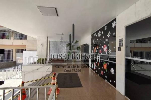 Apartamento à venda com 2 quartos, 75m² - Foto 7