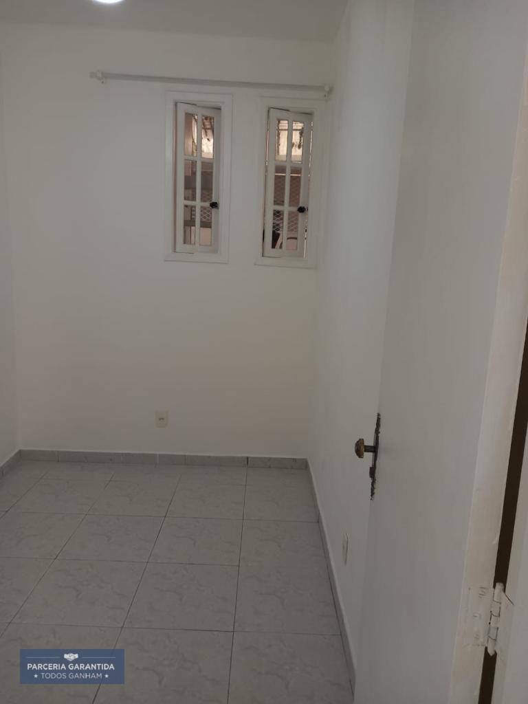 Apartamento à venda com 2 quartos, 70m² - Foto 7