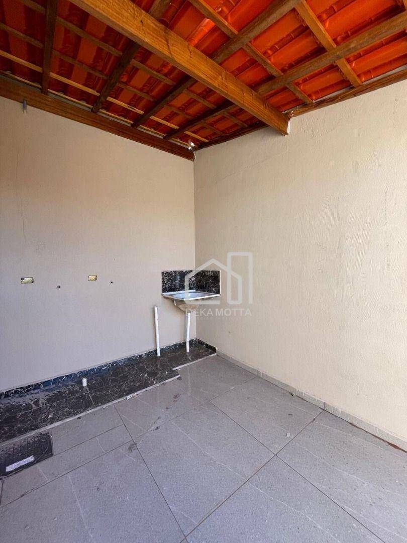 Casa à venda com 2 quartos, 120m² - Foto 7