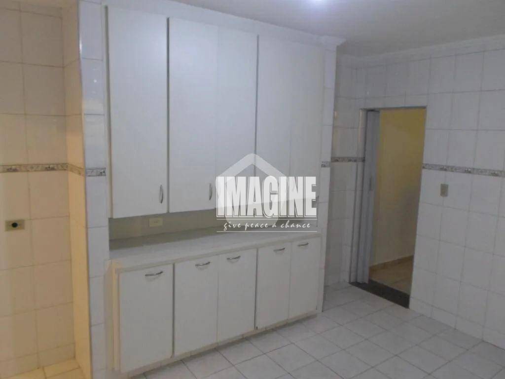 Sobrado à venda com 3 quartos, 250m² - Foto 17