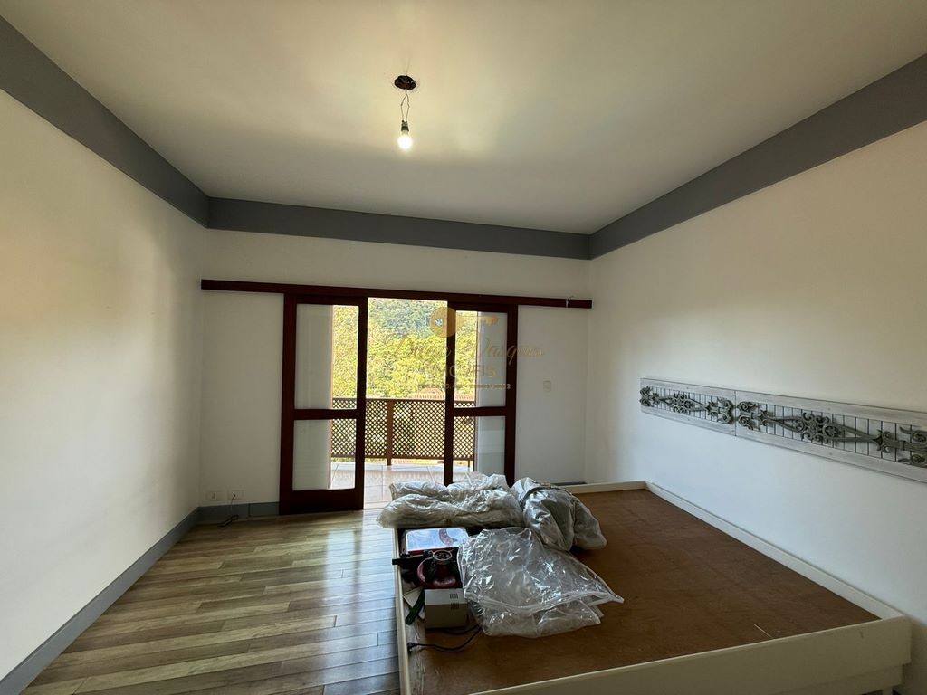 Casa de Condomínio à venda com 3 quartos, 320m² - Foto 22