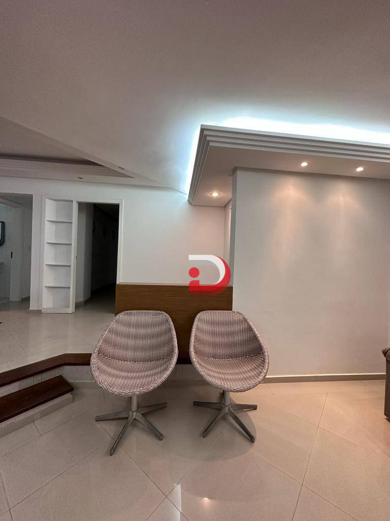 Apartamento para alugar com 4 quartos, 160m² - Foto 9