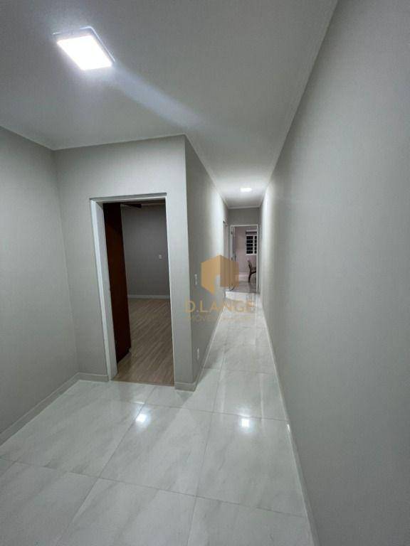 Casa à venda com 3 quartos, 250m² - Foto 8