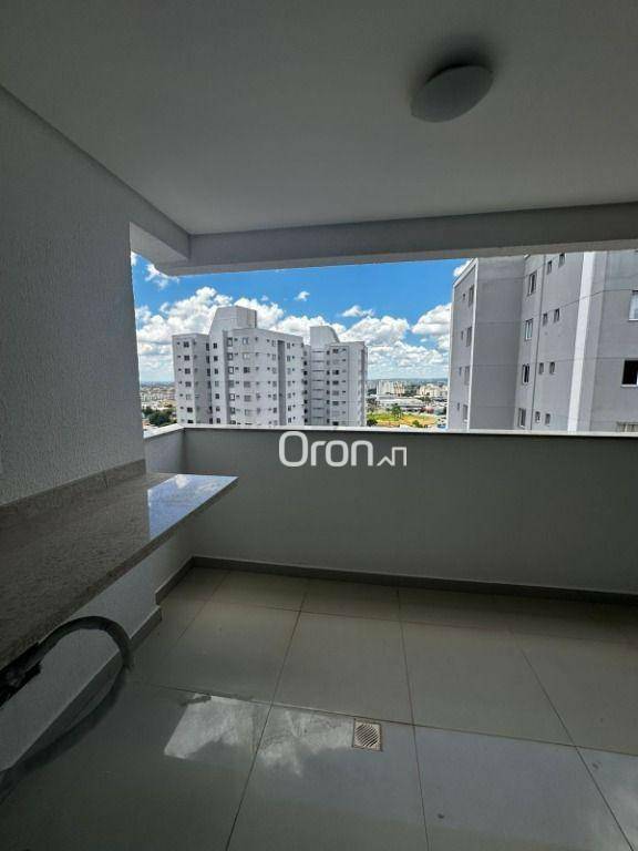 Apartamento à venda com 2 quartos, 67m² - Foto 4