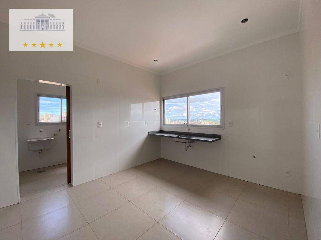 Apartamento à venda com 3 quartos, 172m² - Foto 3