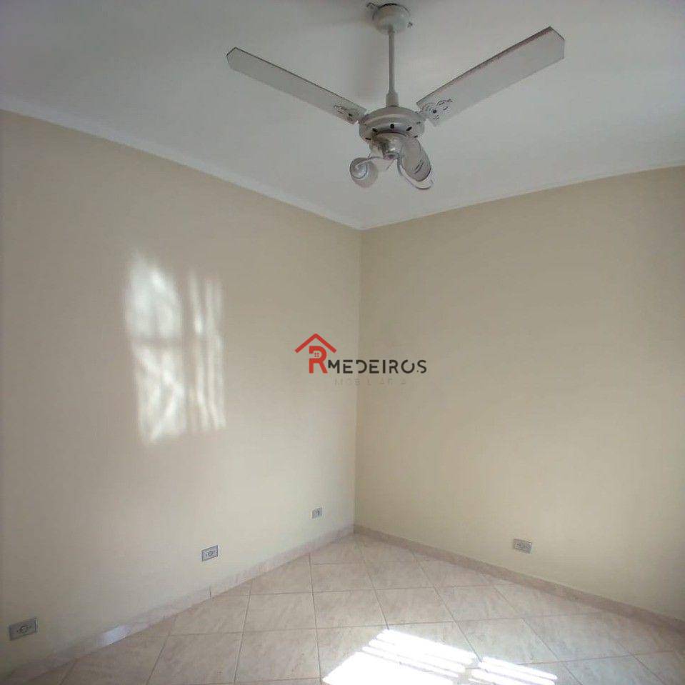 Apartamento à venda com 2 quartos, 70m² - Foto 3