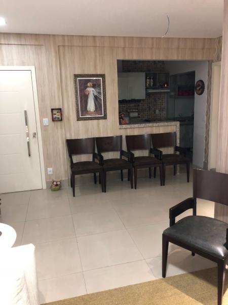 Apartamento à venda com 2 quartos, 92m² - Foto 4