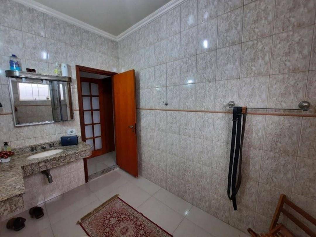 Casa à venda com 3 quartos, 229m² - Foto 25