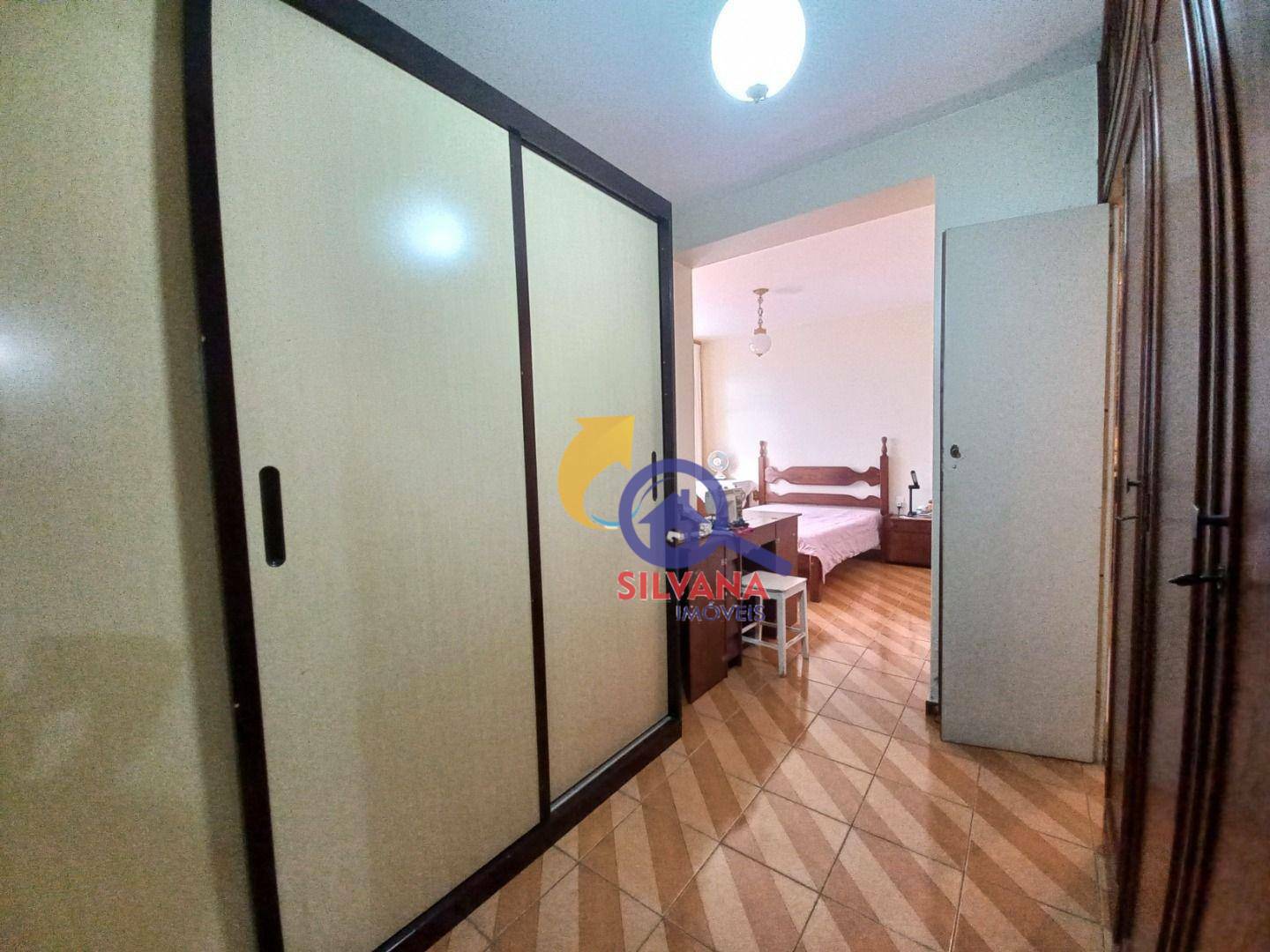 Casa à venda com 4 quartos, 229m² - Foto 9