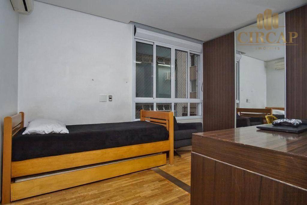 Apartamento à venda com 3 quartos, 214m² - Foto 13