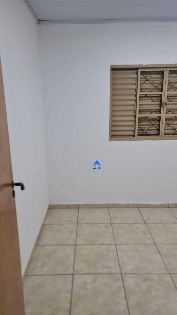 Casa para alugar com 3 quartos, 200M2 - Foto 14