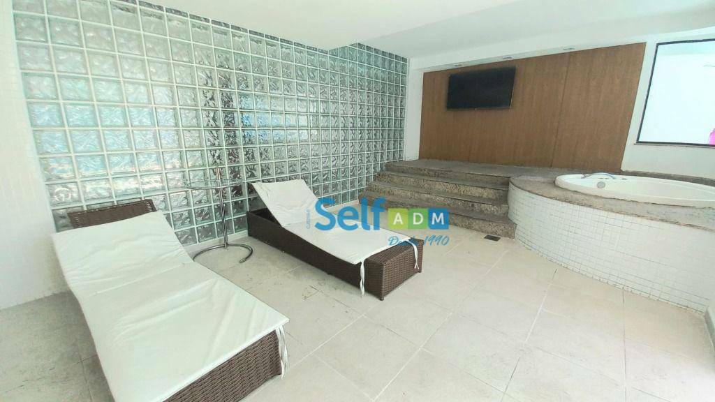 Apartamento para alugar com 2 quartos, 75m² - Foto 12