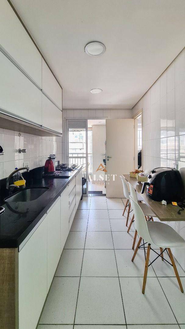 Apartamento à venda com 3 quartos, 123m² - Foto 15