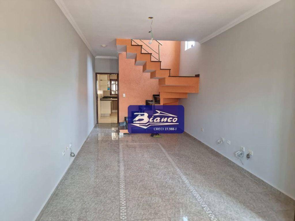 Sobrado à venda com 3 quartos, 185m² - Foto 1