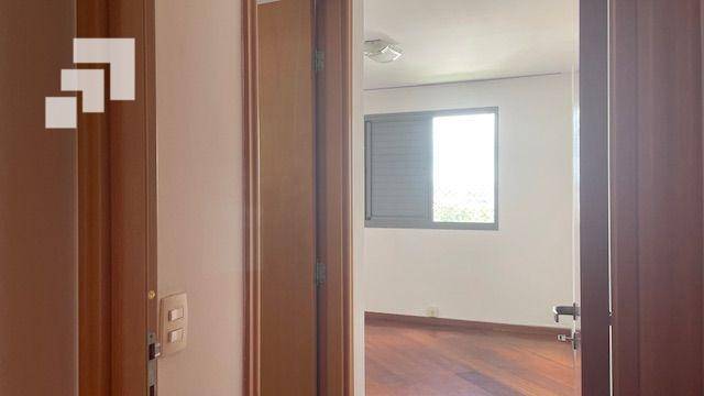 Apartamento para alugar com 4 quartos, 170m² - Foto 8